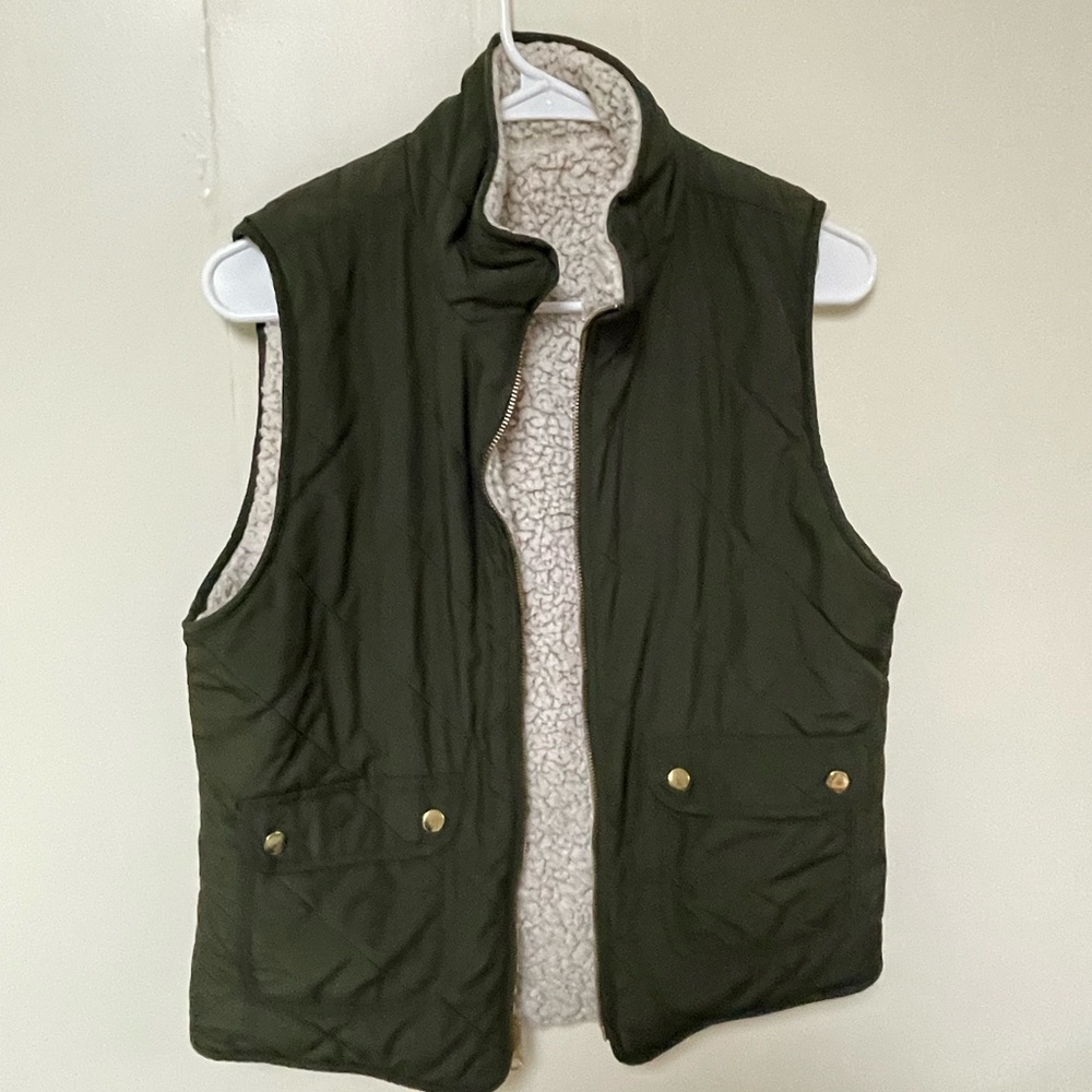 Reversible Vest: Quilted Olive Green / Sherpa